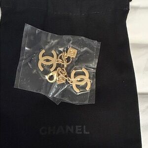 CHANEL Gold Interlocking CC Charm Set